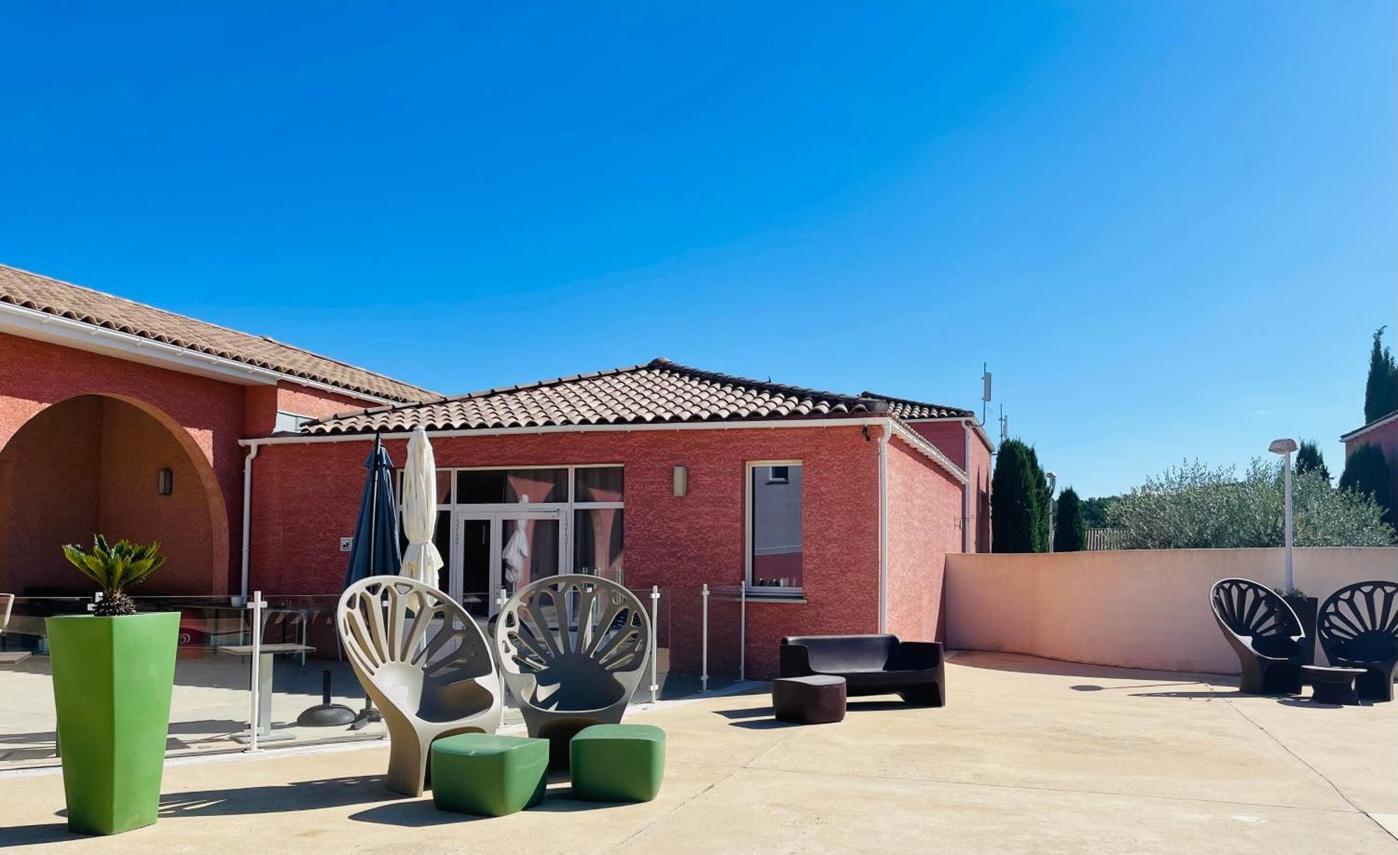 Terres De France - Le Domaine De Bacchus Hotel Saint-Christol  Екстериор снимка