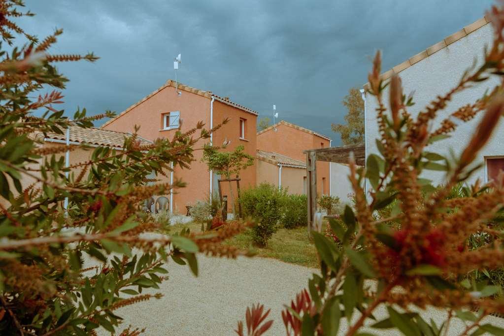 Terres De France - Le Domaine De Bacchus Hotel Saint-Christol  Екстериор снимка